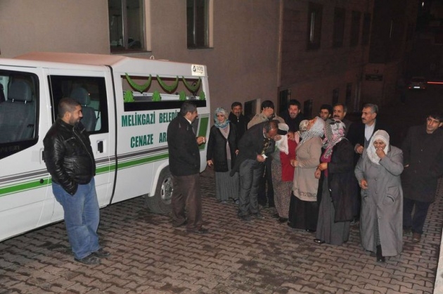 21 kişini cenazeleri ailelerine teslim edildi 9