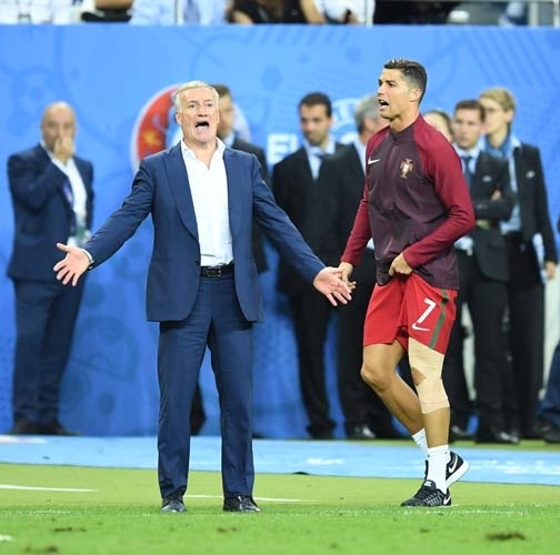 Dünya Ronaldo'nun bu hareketlerini konuşuyor! 11