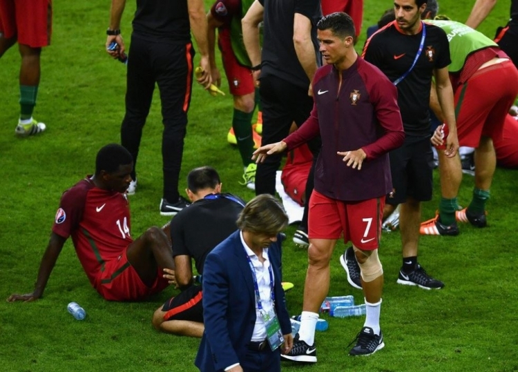 Dünya Ronaldo'nun bu hareketlerini konuşuyor! 18