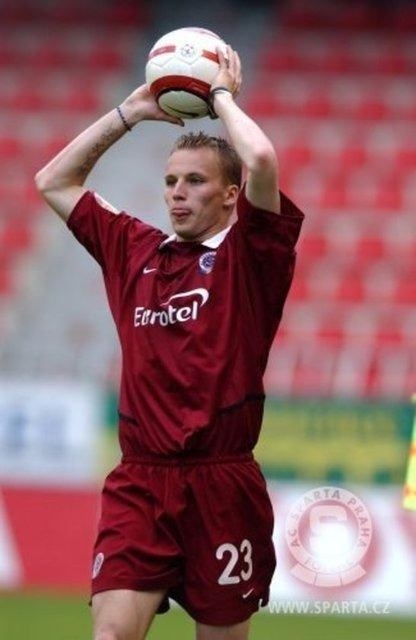 Liverpool'un Türk yıldızı köy kahvesinde! 41