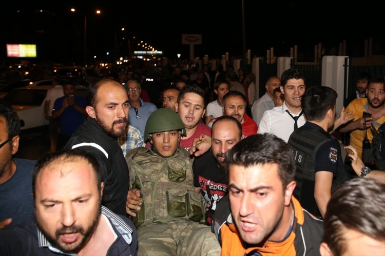 İşte tutuklanan darbeci komutanlar 44