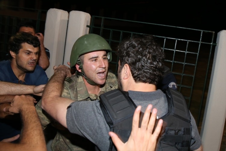 İşte tutuklanan darbeci komutanlar 58