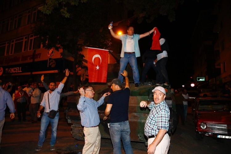 İşte tutuklanan darbeci komutanlar 64