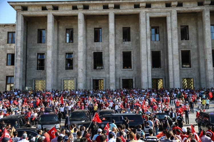 TBMM darbeye karşı tek ses! 12