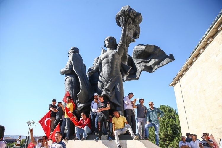 TBMM darbeye karşı tek ses! 22