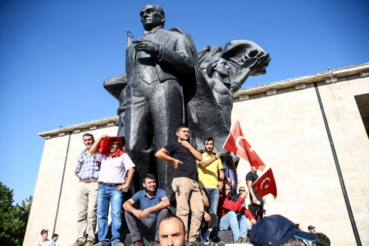 TBMM darbeye karşı tek ses! 24