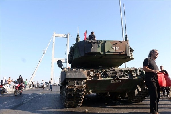 Darbe girişiminden geriye kalanlar 33