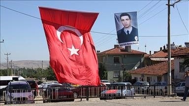 Demokrasi şehitleri son yolculuğuna uğurlandı 4