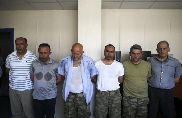 Darbeci üst düzey komutanlardan ilk fotoğraflar 10