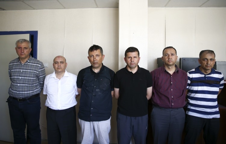 Darbeci üst düzey komutanlardan ilk fotoğraflar 47