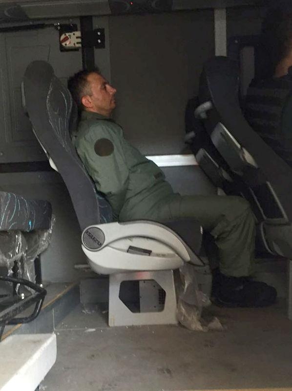 Yunanistan'a kaçan darbeciler Adliye'ye böyle geldiler 41