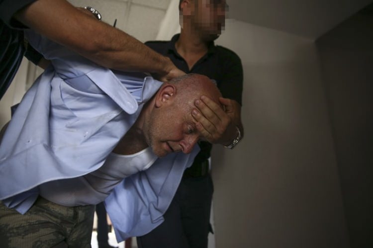 Yunanistan'a kaçan darbeciler Adliye'ye böyle geldiler 92