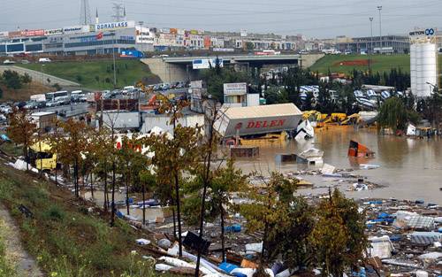 Kare kare Marmara'dan sel felaketi