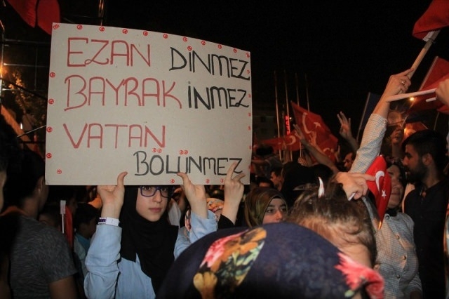 Meydanlar doldu, nöbet sabaha kadar sürdü 101