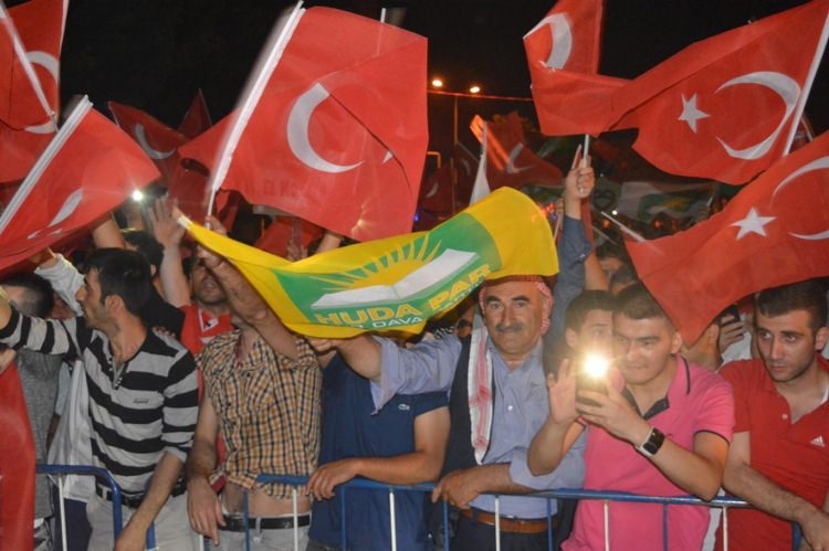 Meydanlar doldu, nöbet sabaha kadar sürdü 109