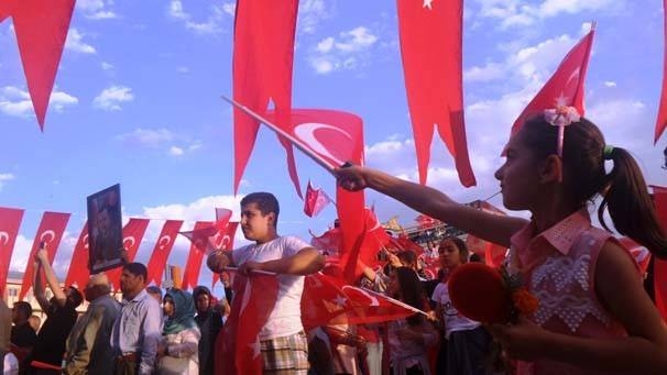 Meydanlar doldu, nöbet sabaha kadar sürdü 116