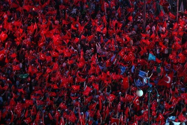 Meydanlar doldu, nöbet sabaha kadar sürdü 121