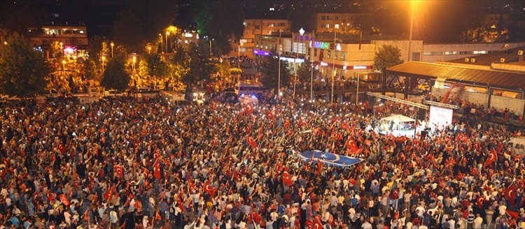 Meydanlar doldu, nöbet sabaha kadar sürdü 5