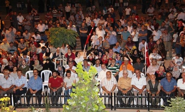 Meydanlar doldu, nöbet sabaha kadar sürdü 72