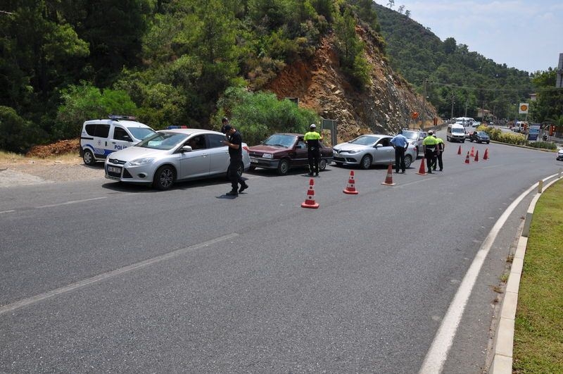 Her yerde 'Darbeci askerleri' arıyorlar! 20