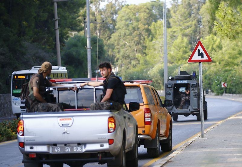 Her yerde 'Darbeci askerleri' arıyorlar! 24