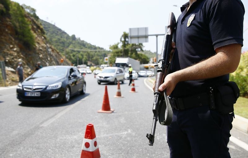 Her yerde 'Darbeci askerleri' arıyorlar! 34