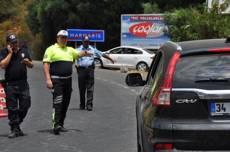 Her yerde 'Darbeci askerleri' arıyorlar! 36