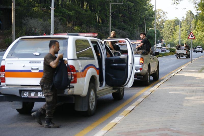 Her yerde 'Darbeci askerleri' arıyorlar! 41