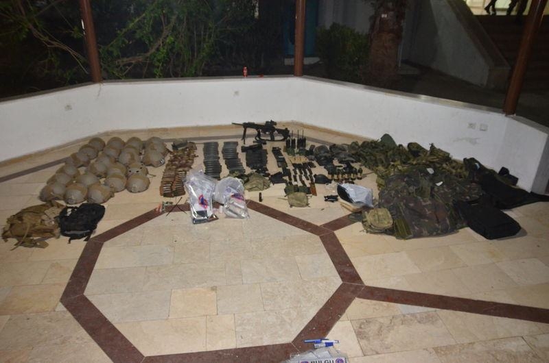 Otel baskınındaki silahlar bulundu! 27