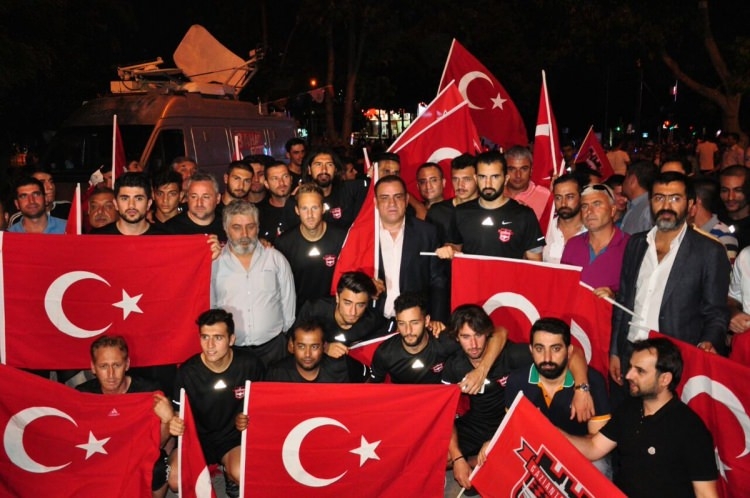 Futbol dünyası darbe girişimine karşı tek yürek 7
