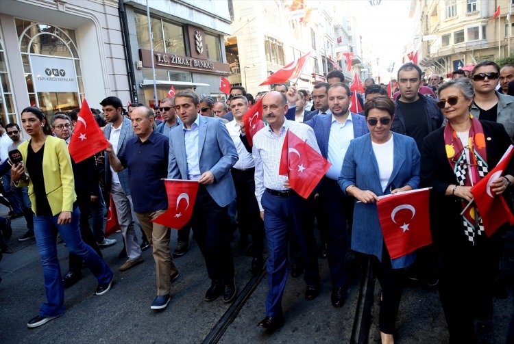 Taksim'de demokrasi mitingi 11