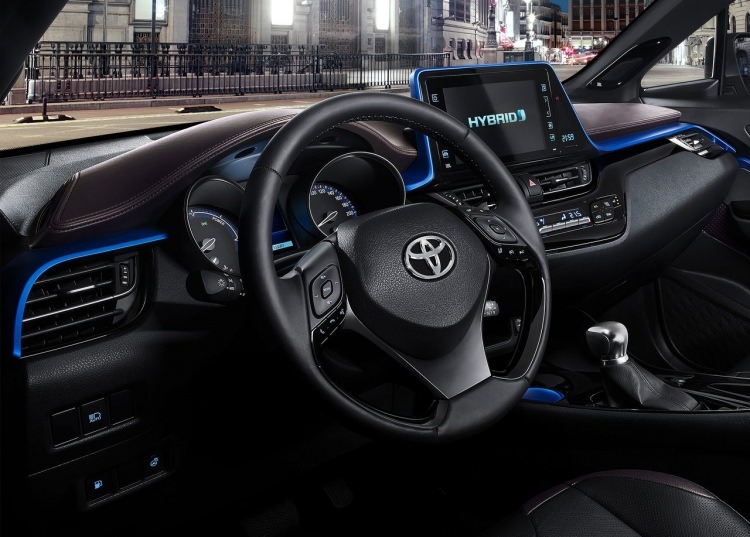 Toyota C-HR ne zaman satışa sunuluyor? 12