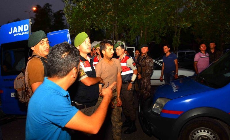 FETÖ'cü hainlerin cephaneleri ele geçirildi 12