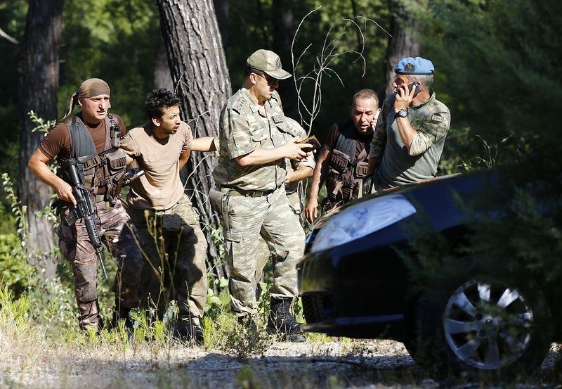 FETÖ'cü hainlerin cephaneleri ele geçirildi 21