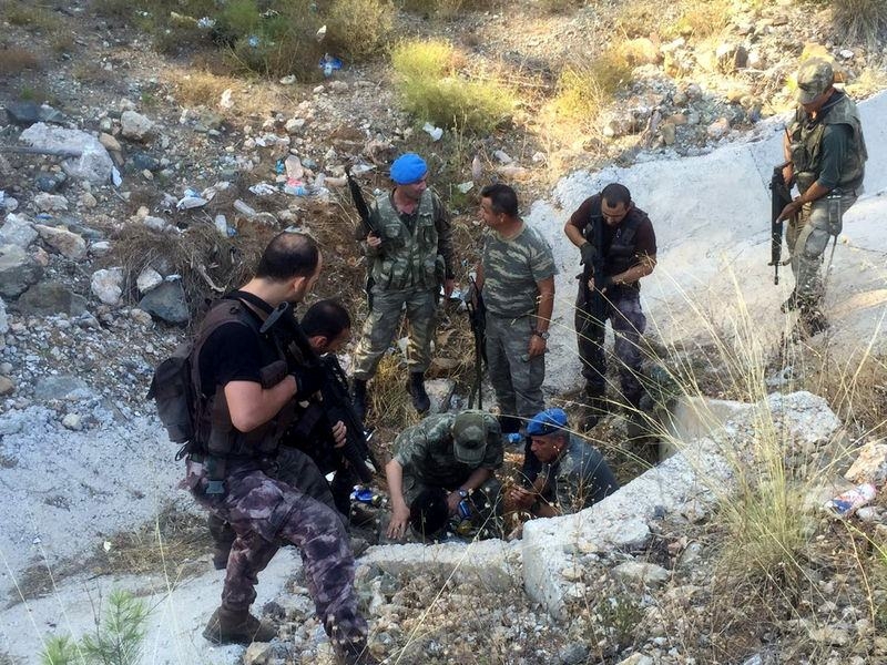 FETÖ'cü hainlerin cephaneleri ele geçirildi 30
