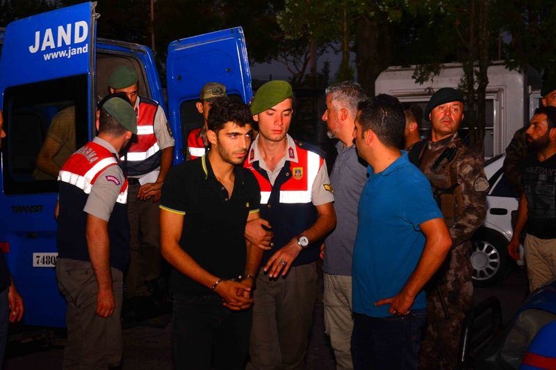 FETÖ'cü hainlerin cephaneleri ele geçirildi 9