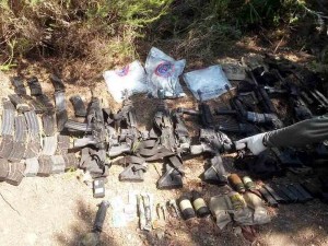 FETÖ'cü hainlerin cephaneleri ele geçirildi