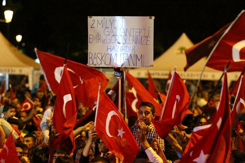 Meydanların en dikkat çeken pankartları 10