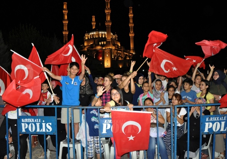 Meydanların en dikkat çeken pankartları 109