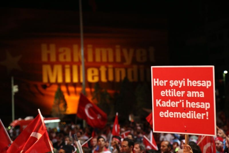 Meydanların en dikkat çeken pankartları 11