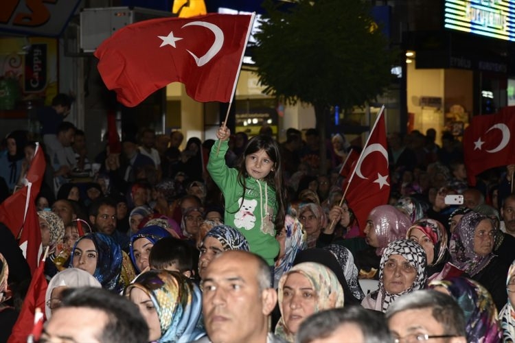 Meydanların en dikkat çeken pankartları 117