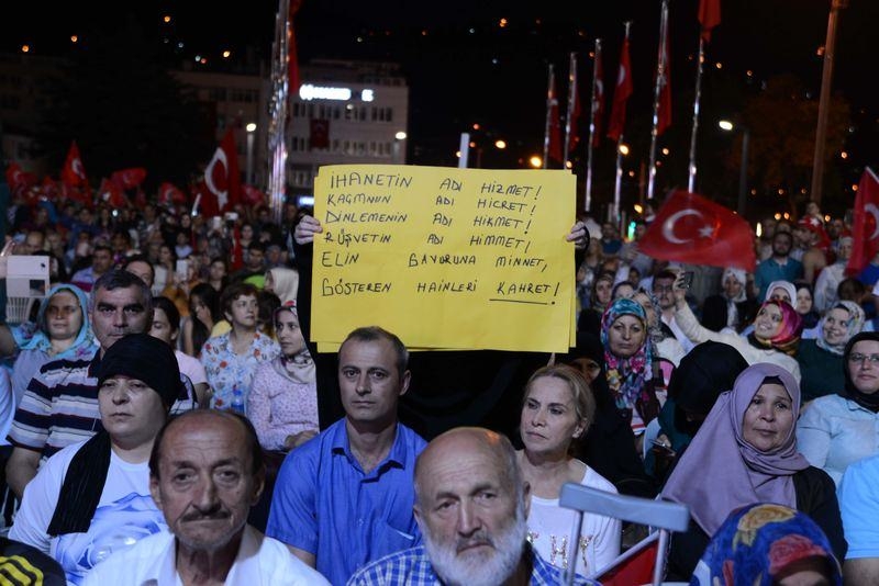 Meydanların en dikkat çeken pankartları 13