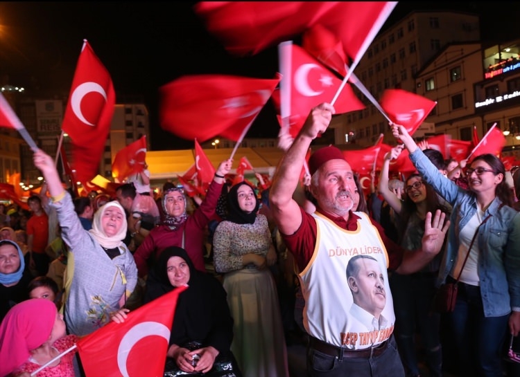 Meydanların en dikkat çeken pankartları 130