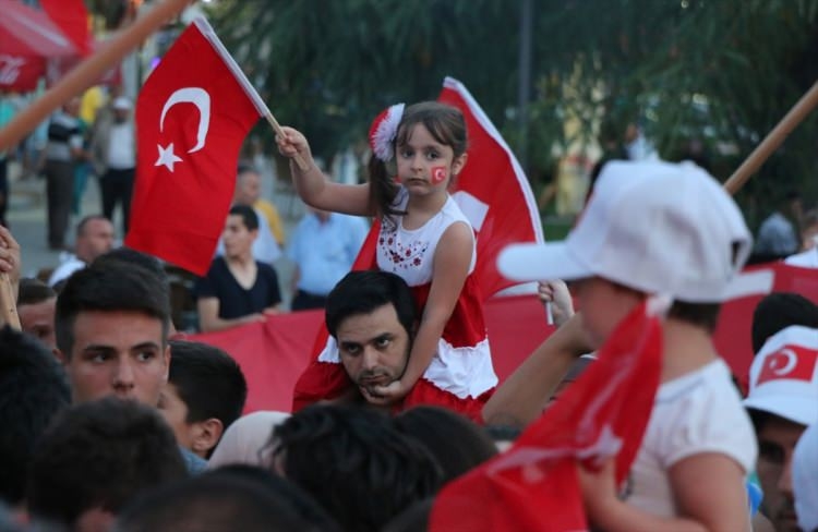 Meydanların en dikkat çeken pankartları 133