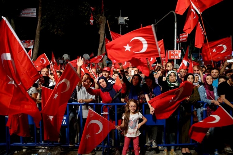 Meydanların en dikkat çeken pankartları 145