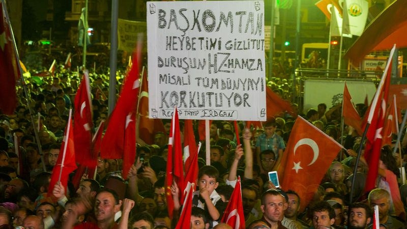 Meydanların en dikkat çeken pankartları 16