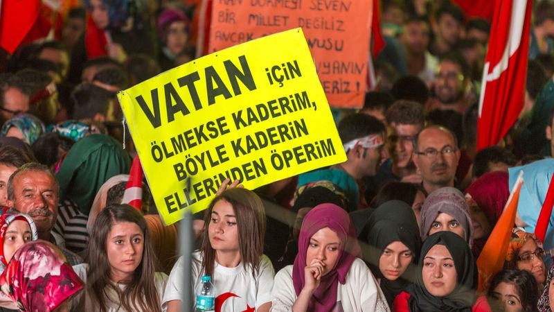 Meydanların en dikkat çeken pankartları 23