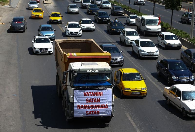 Meydanların en dikkat çeken pankartları 27