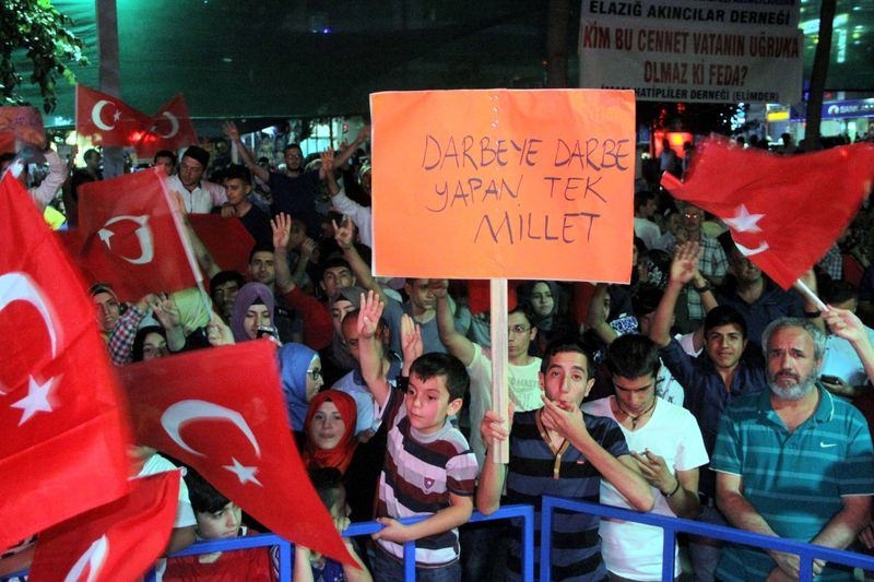 Meydanların en dikkat çeken pankartları 28