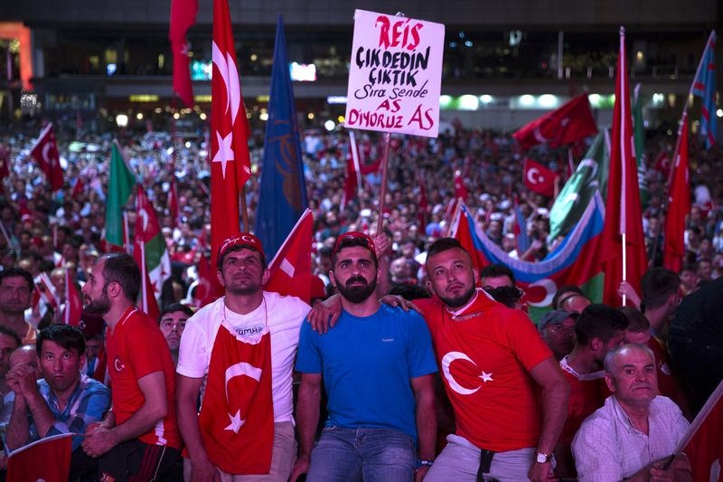 Meydanların en dikkat çeken pankartları 41